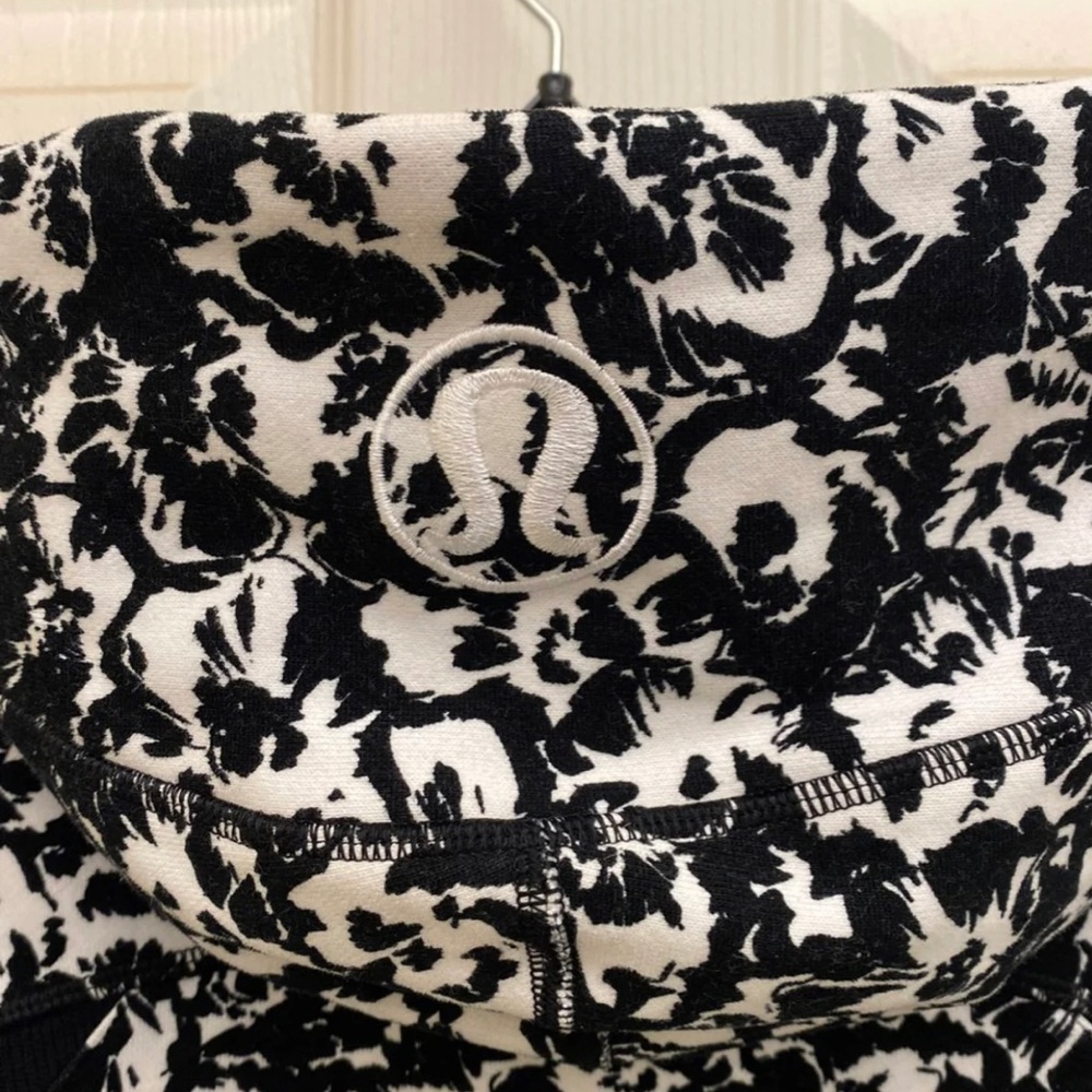 Lululemon jacket - Picture 7 of 7